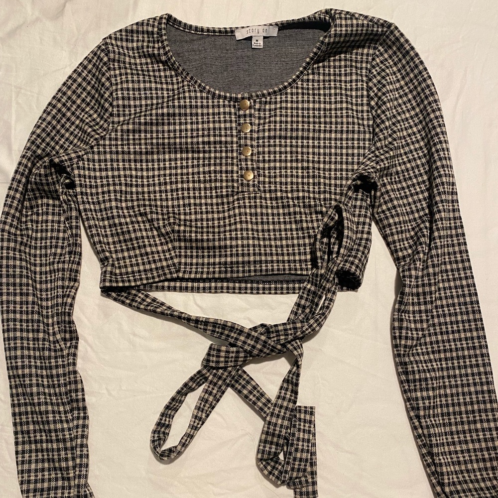 Nailshead pattern crop top shirt size Medium